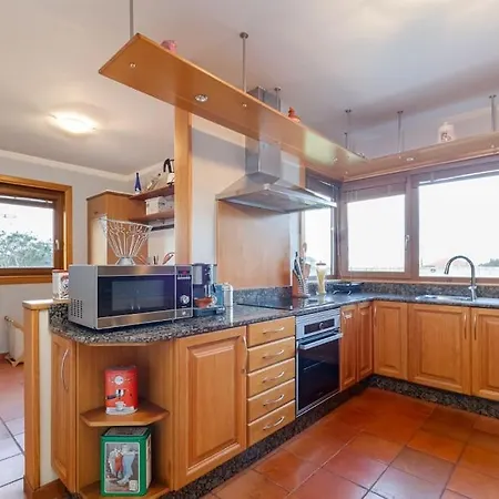 Chalet Con Piscina Cerca De Playas De Holiday home Vigo