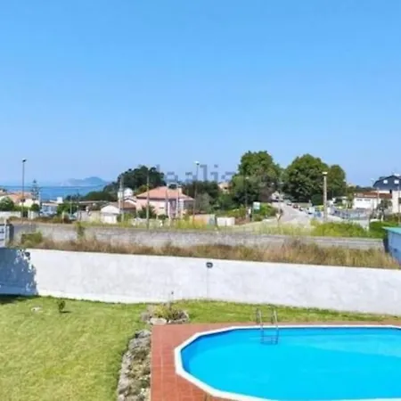 Holiday home Chalet Con Piscina Cerca De Playas De *