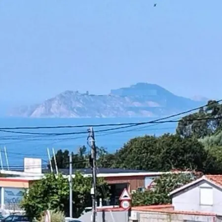 Chalet Con Piscina Cerca De Playas De *
