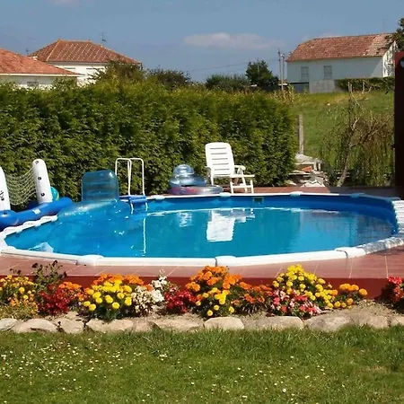 Chalet Con Piscina Cerca De Playas De Holiday home Vigo