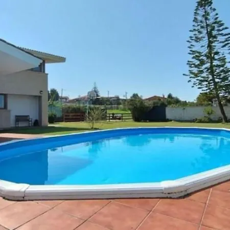 Chalet Con Piscina Cerca De Playas De Holiday home Vigo