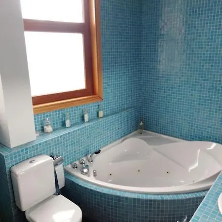 Holiday home Chalet Con Piscina Cerca De Playas De Vigo