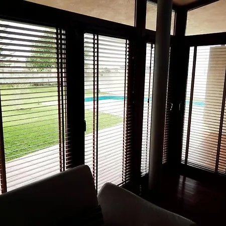Chalet Con Piscina Cerca De Playas De Holiday home *