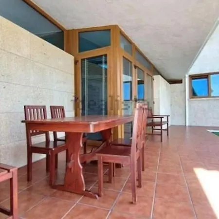 Chalet Con Piscina Cerca De Playas De * Vigo