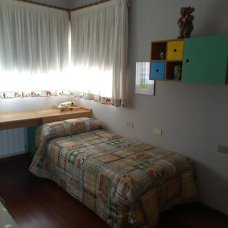 Chalet Con Piscina Cerca De Playas De Vigo
